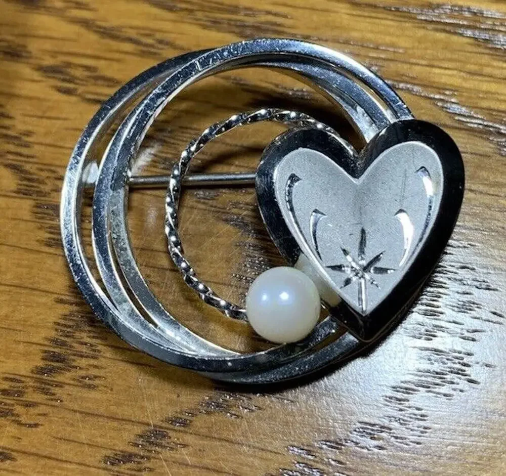 Vintage Mid-Century Modern DCE Curtis Sterling Silver Pendant Natural Pearl 1”d